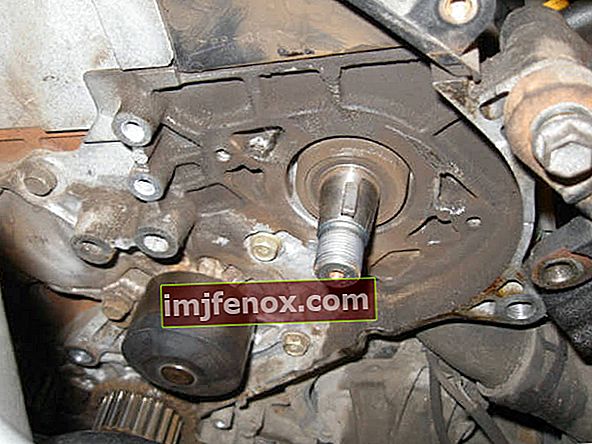 fjernelse af indsprøjtningspumpens remskive på Toyota Corolla e11