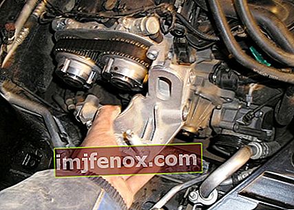 Konzola zavesenia motora Ford Focus 2